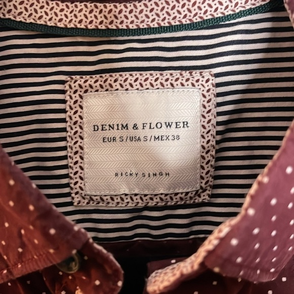 DENIM & FLOWER LONG SLEEVE BUTTON DOWN (S) - Picture 5 of 7